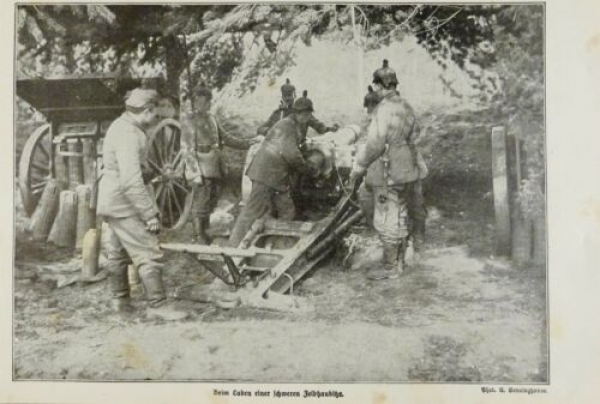 1917 - alter Druck - Beim Laden einer schweren Feldhaubitze